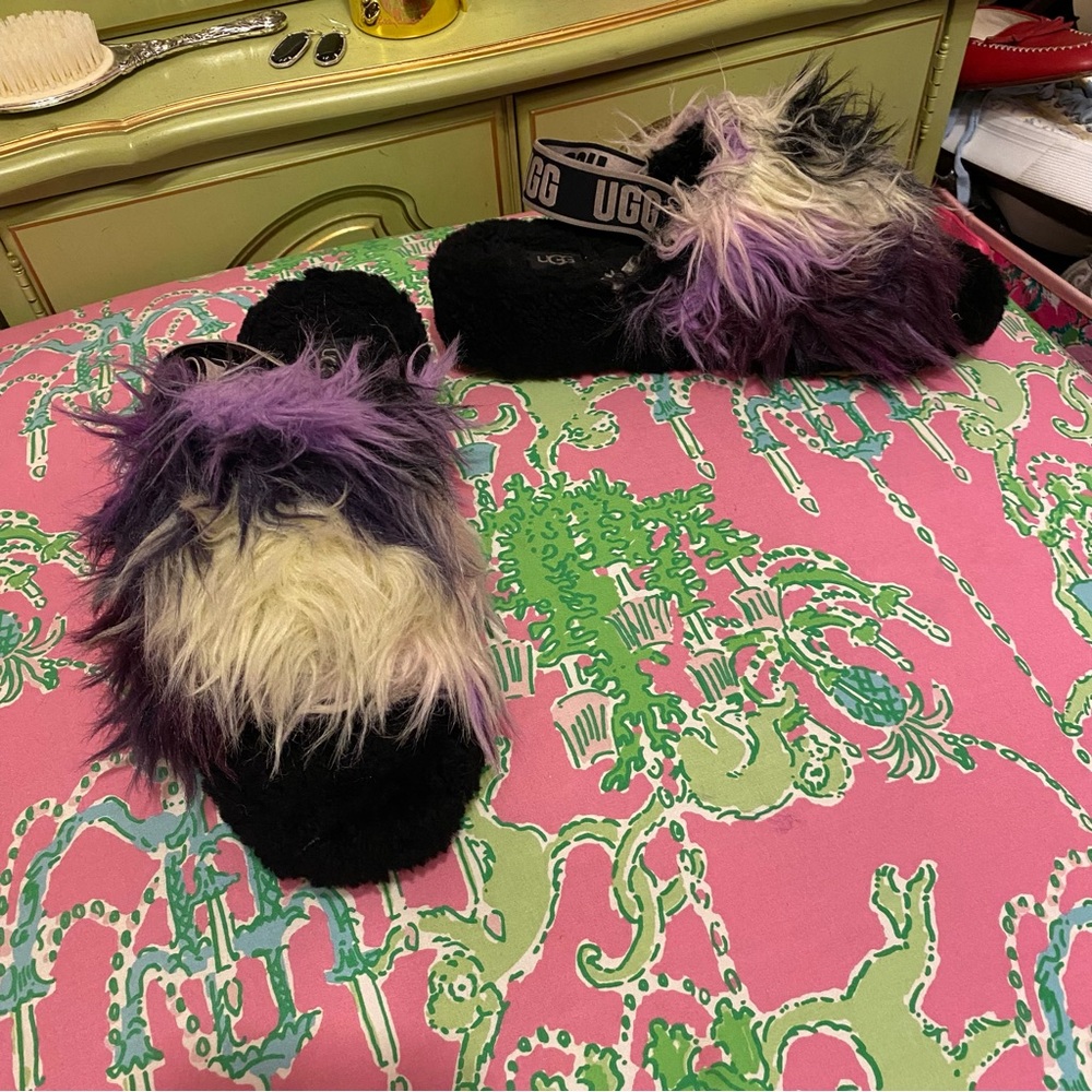 UGG Fluff Yeah Shaggy Slippers size 10
